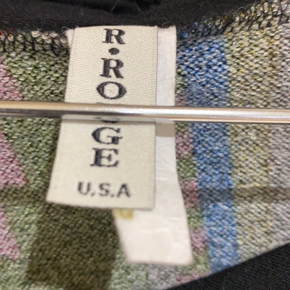 Rogue blouse. - Picture 5 of 6